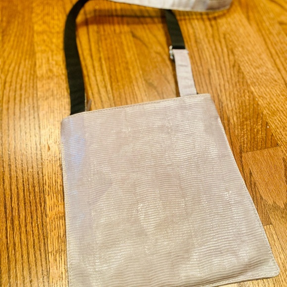 Cristian Genuine Leather Lizard-Embossed Crossbody Bag – Made in Italy - Picture 6 of 9